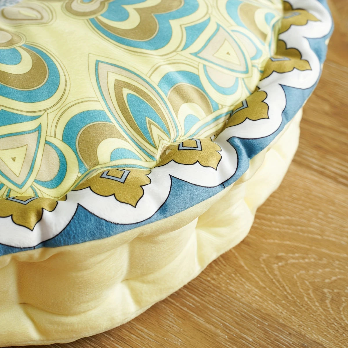 Plush Round Cushion with Filler, Comfortable and Versatile