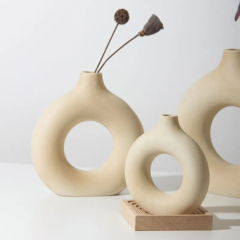 Beige & White Circular Hollow Ceramic Donuts Flower Pot