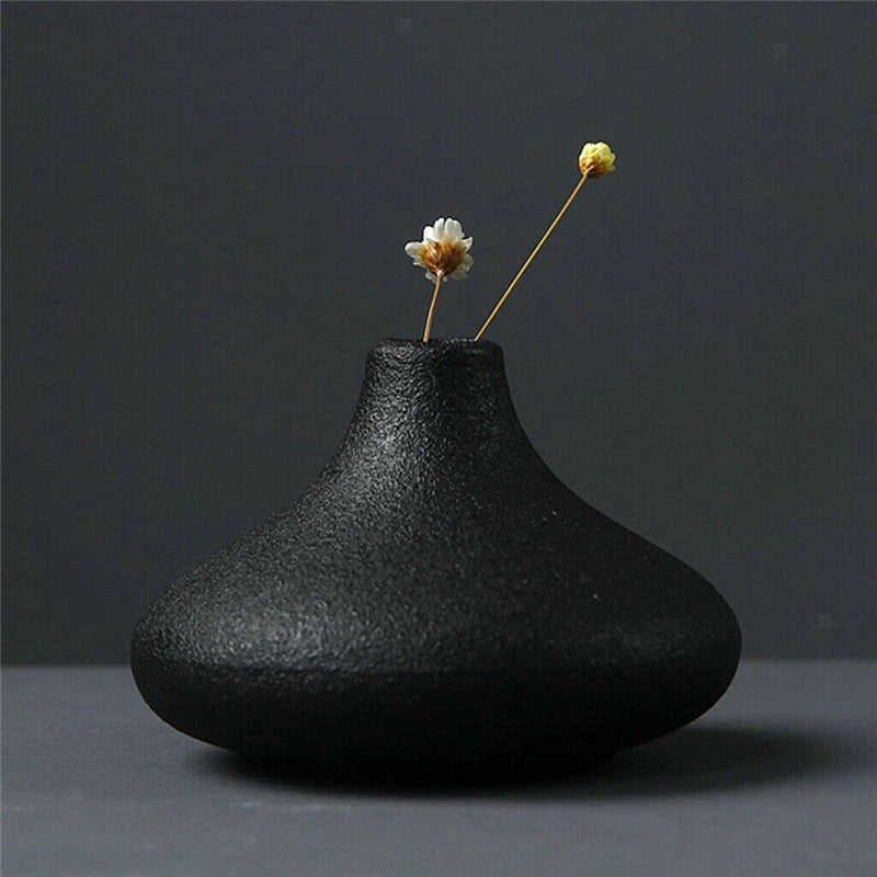 Black Ceramic Small Vase Home Decoration Crafts Desktop Ornament Simplicity Planter Flower Vase for Living Room Garden Decor