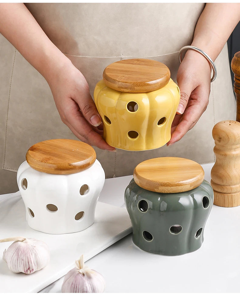 White Ceramic Garlic Storage Jar with Lid Exquisite Hollow Storage Jar Garlic Ginger Jar Candle Lampshade Household Candy Box