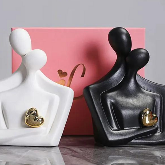 Lovers Hug Figurines Ceramic Love Sign Abstract Art Statue Couple Sculptures Scandinavian Style Decoration Accessories Bedroom